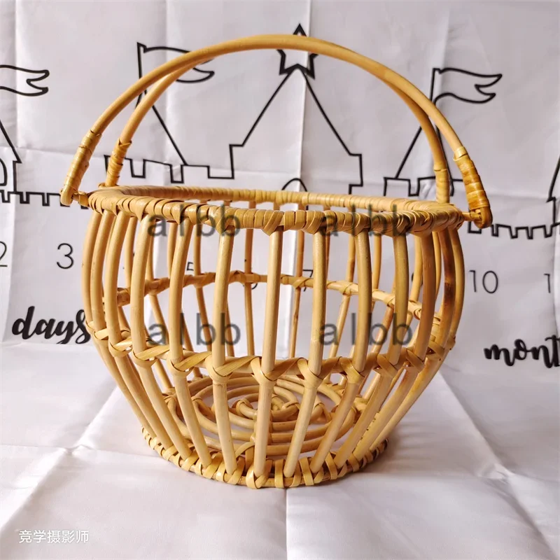 Retro Rattan Round Basket Chai - Photography Background recension och pris